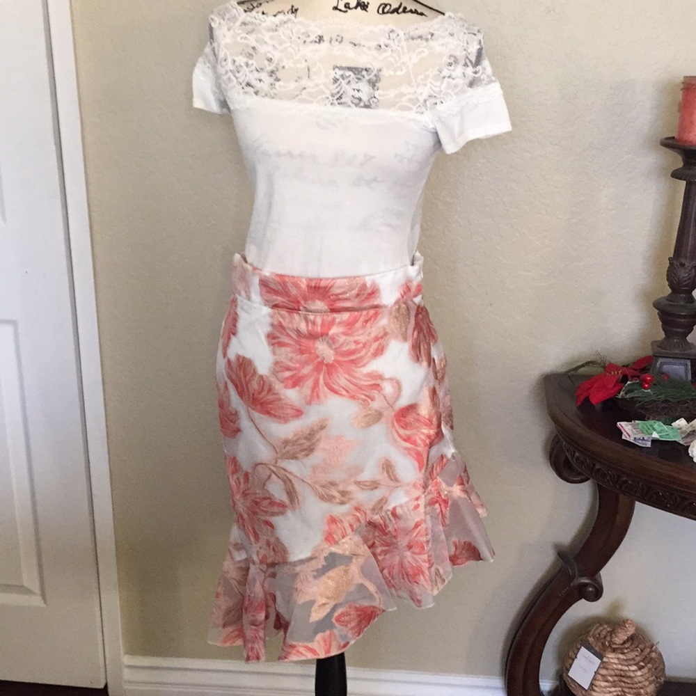 Venus spring peach color skirt size 10 new